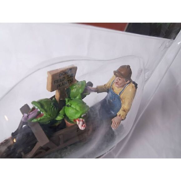 LEMAX SPOOKY TOWN "GARDEN OF EATEN WORKER" #92732 Figurine Good PreOwned - Picture 2 of 4